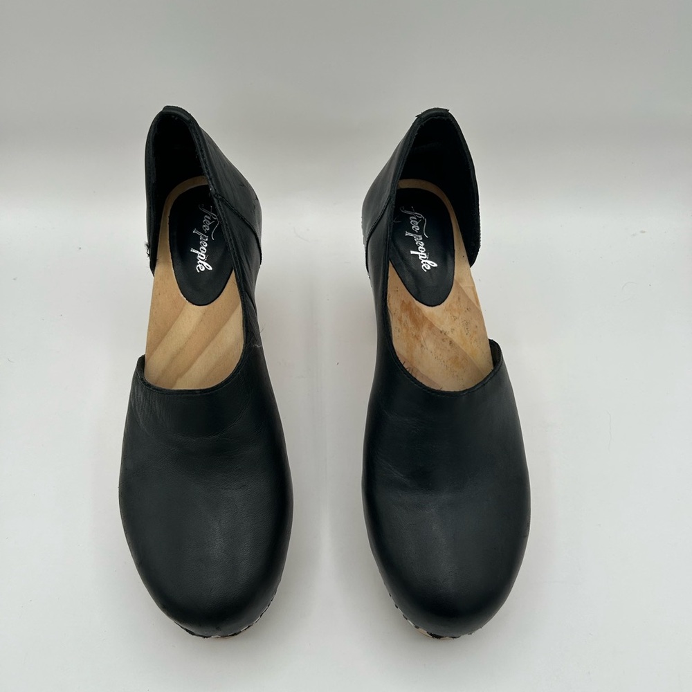 Free People Monroe Leather Clogs Black with wood heel, Mule size 36 or 6 - Picture 7 of 14